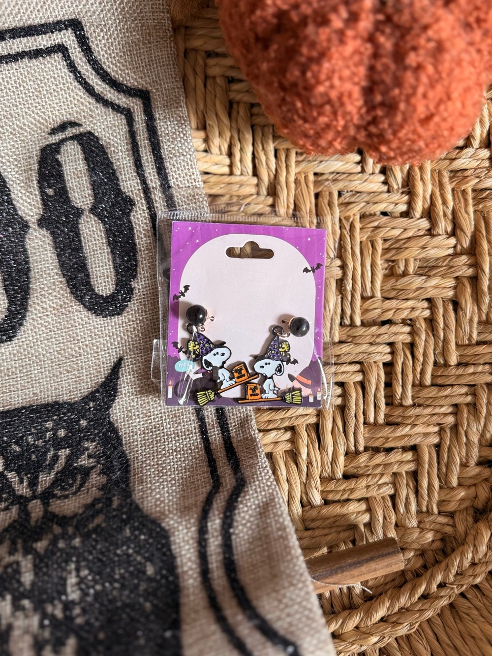 Snoopy Witch On Broomstick Halloween Dangle Earrings Costume Jewelry NWT